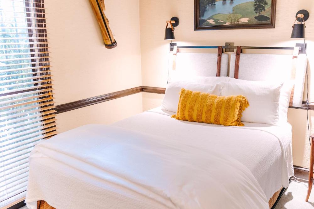 Queen Suite interior